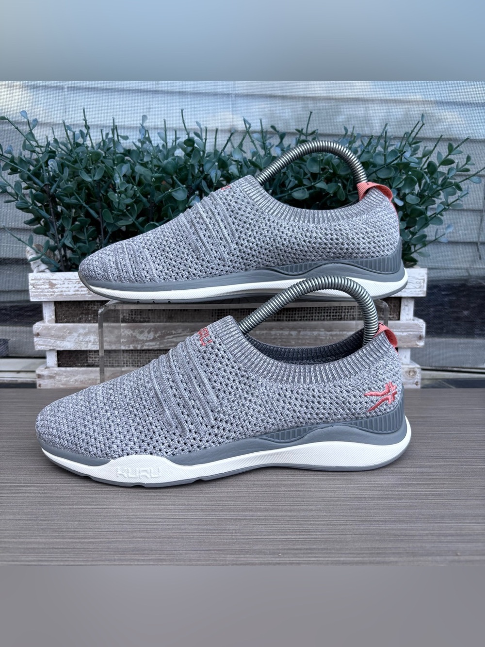Kuru Stride Slip-On Sneakers Women’s 7